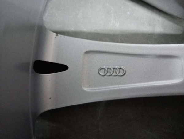 Audi A8 19 İnç Alüminyum Jant ( 9Jx19H2 ET33 ) 5x130 [4H0601025BG] CP [B-D-110]