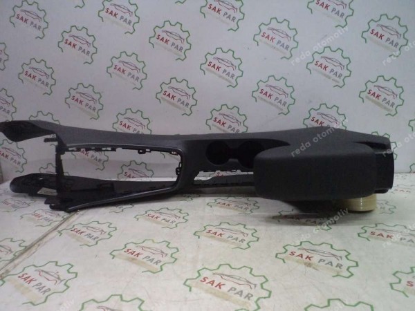 Hyundai İ20 Bayon Orta Ara Konsol 84610-Q0050 NNB 84611-Q0000 CP (KA-120)
