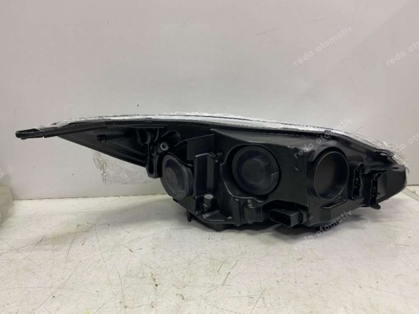 Ford Focus 3 Sol Far (İçi Beyaz Motorlu) BM51-13W030 NB YS YP (BA-120-EB-EC-ED130)