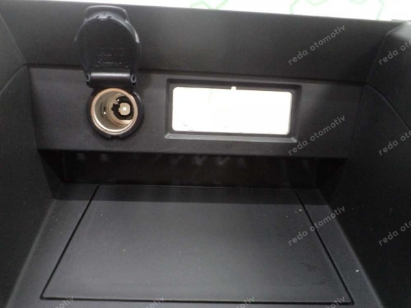 Renault Clio 5 Vites Konsol Bakaliti Ledli Orj 969121386R SP YP (KC-130)