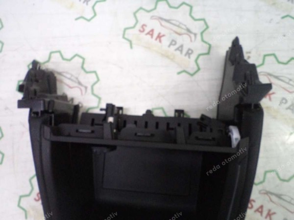 Renault Clio 5 Vites Konsol Bakaliti Ledli Orj 969121386R SP YP (KC-130)