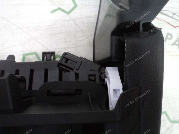 Renault Clio 5 Vites Konsol Bakaliti Ledli Orj 969121386R SP YP (KC-130)