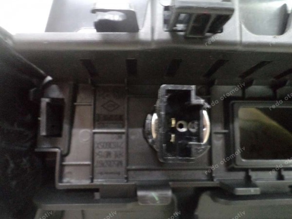 Renault Clio 5 Vites Konsol Bakaliti Ledli Orj 969121386R SP YP (KC-130)