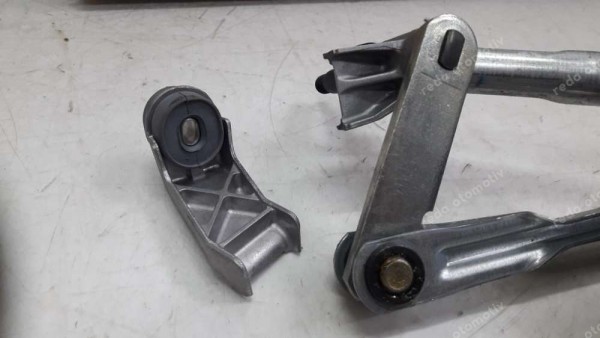 Renault Clio4 Ön Cam Silecek Mekanizması Ve Motoru 288004542R HP YP (DG-120)