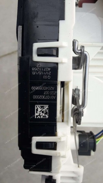 Mercedes Sprinter Yan Sürgülü Yükleme Kapısı Kilit Mekanizması A9107302000 A9107302000 CP (Kİ-120)