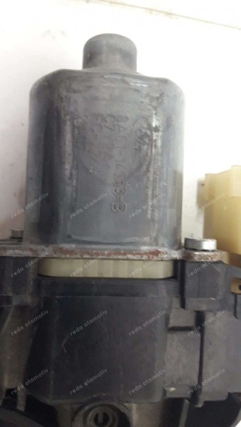 Ford Fiesta Sağ Ön Kapı Cam Kriko Motoru 8A61-14553 CP (EF-123)