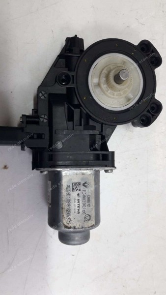 Renault Megane4 Sol Ön Cam Krikosu Motoru 807215959R CP (EF-124)