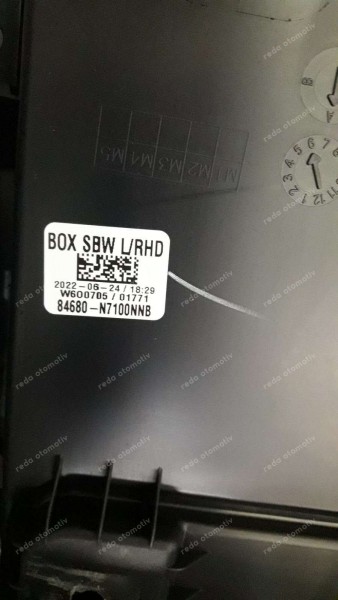 Hyundai Tucson Orta Konsol Komple (dolu) 84631-N7111 846B1-N7080 SP YP (KB-120)