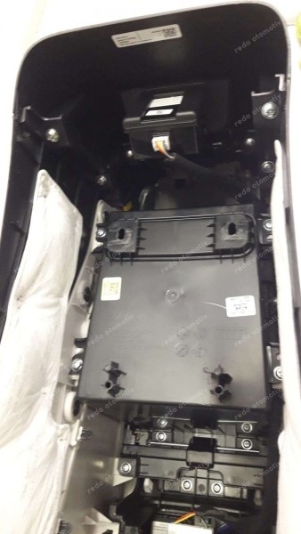 Hyundai Tucson Orta Konsol Komple (dolu) 84631-N7111 846B1-N7080 SP YP (KB-120)