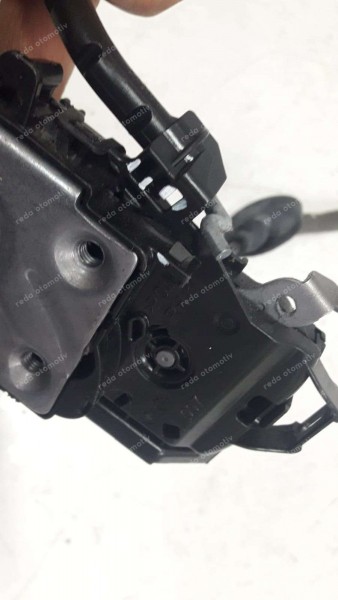 Renault Clio5 Sağ Arka Kapı Kilidi 825007311R HP CP (EE-123)