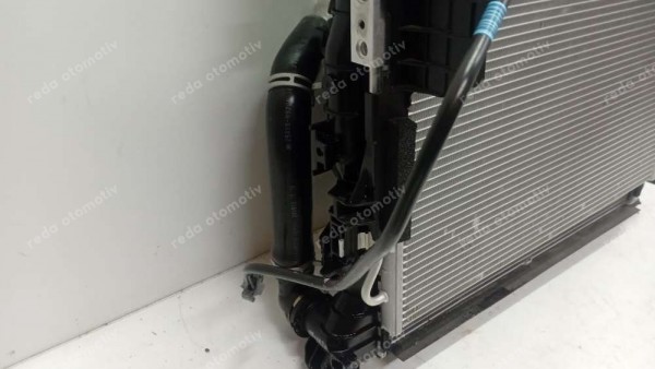 Hyundai Tucson Fan Motoru Ve Radyatörü Komple 25380N7200 29135N7000 25415N9200 25310N7030 254517200 25304N7071 SP YP (HD-130)