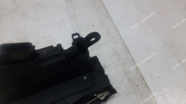 Renault Fluence Sağ Arka Kapı Kilidi Amb 825029306R HP YP (FC124)