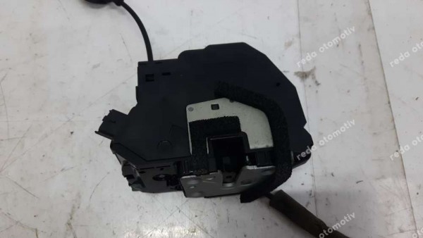 Renault Clio 4 Sağ Ön Kapı Kilidi Amb. 805004945R YP (FC124)