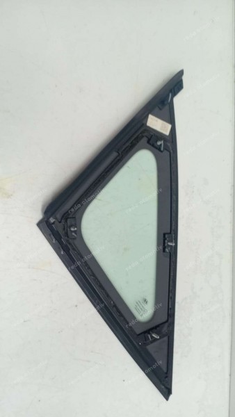 Hyundai Tucson Sağ Kelebek Camı Orj. 87820N70 SP YP (LB-110)