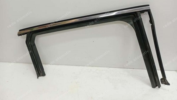 Renault Clio 5 Sağ Arka Cam Fitili Orj. 823303436R CP (JE-120)