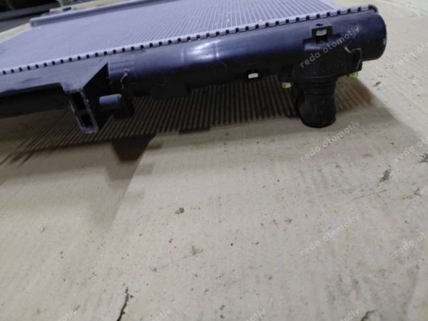 Mitsubishi L200 2.5 Motor Su Radyatörü DRM45047 AMB YP (HD-120-140)