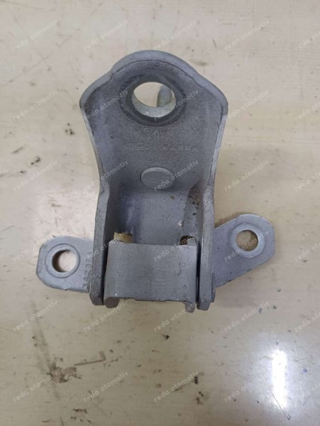 Ford Fiesta Sol Ön Kapı Üst Menteşesi Orj. 8A6AA22801 CP (HB-121)