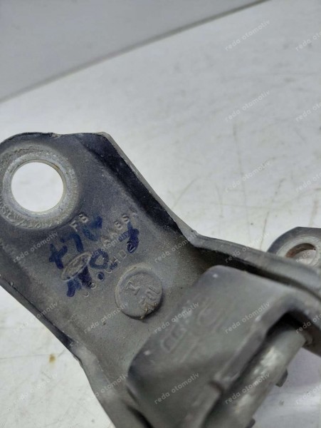 Ford Fiesta Sağ Ön Kapı Alt Menteşesi Orj. 8A6AA22810 CP (HB-121)