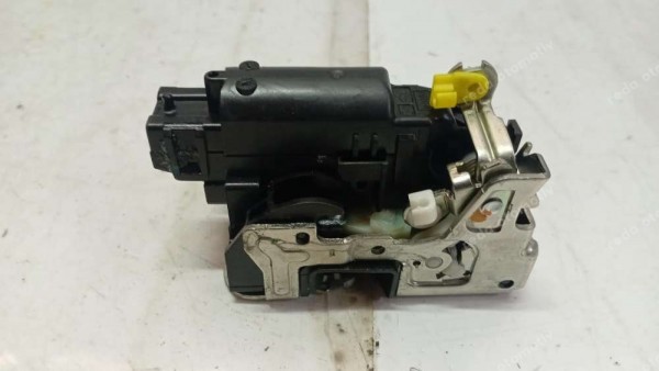 Renault Kangoo Sağ Ön Kapı Kilidi 8200727504 YP (EE-122)