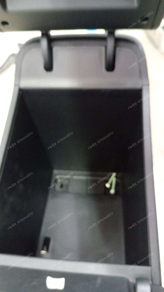 Hyundai Tucson Orta Konsol / Kol Dayama 84660-N7000 84661-N7000 846A7-N7ABO SP YP (KA-120)