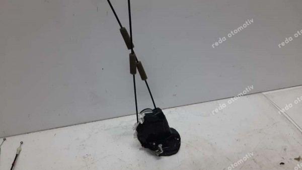 Toyota Yaris Hybrid Sol Arka Kapı Kilidi SP (FC122)