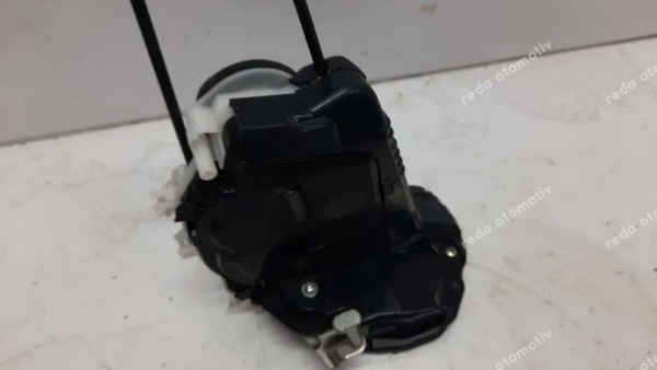 Toyota Yaris Hybrid Sol Arka Kapı Kilidi SP (FC122)