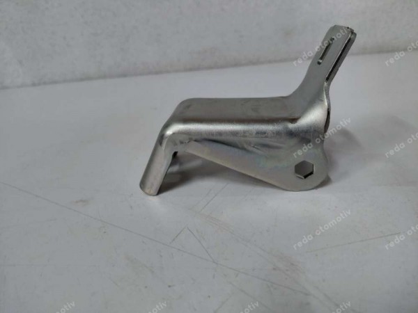 Dacia Dokker Sürgülü Kapı Rayı Merkez Karşılığı 824A72208R YP (HB-1211)