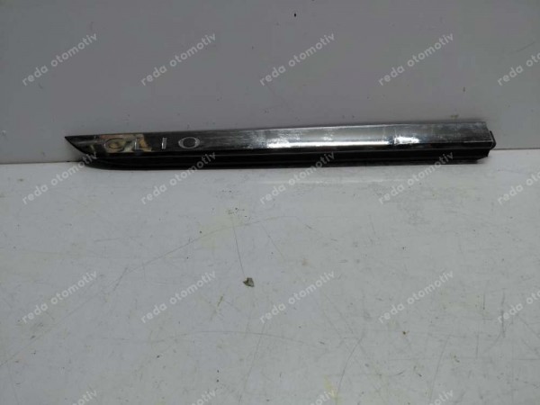 Renault Clio 5 Sağ Arka Kapı Bandı Çıtası 828760551R HP CP (JD-120)