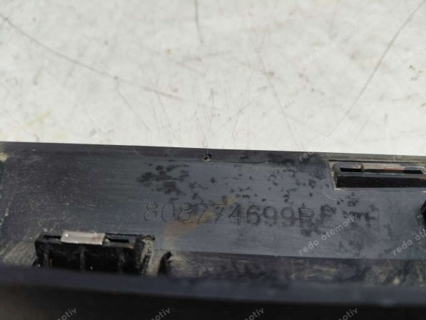 Renault Clio 5 Sol Ön Kapı Bandı Çıtası 808774699R CP (JD-120)