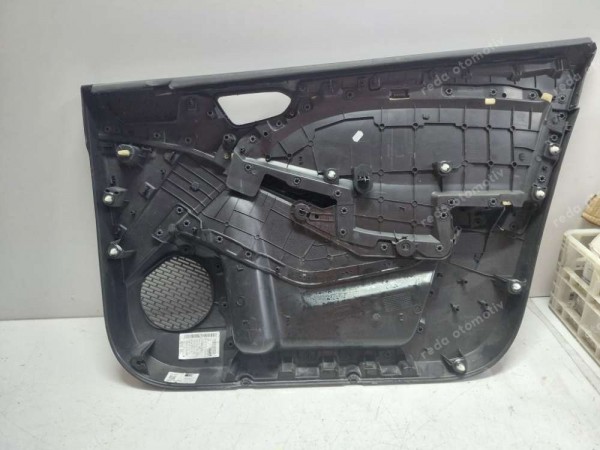 Renault Clio 5 Sol Ön Kapı Döşemesi 809014599R CP (FE-120)