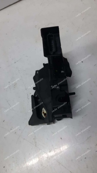 Renault Megane 4 Sağ Arka Kapı Kilidi Amb 825028903R YP (FC121)