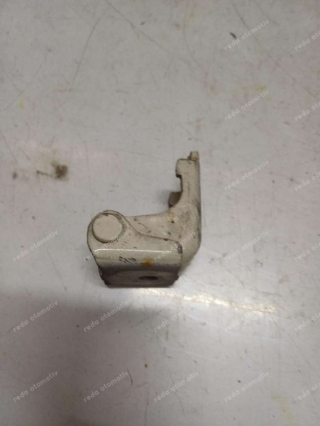 Renault Clio 4 Sağ Arka Kapı Alt Menteşesi 804200003RK (HA-120)