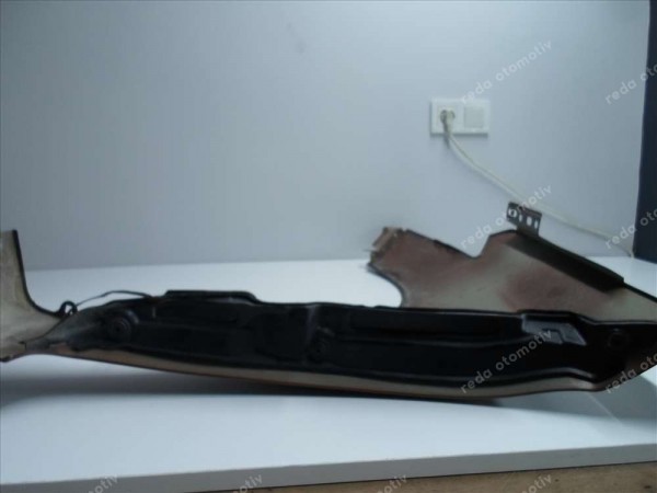 Hyundai İ20 Sağ Ön Çamurluk ve Bakaliti İzolatör 66321-C8000 84142-C8000 CP (JA-110)