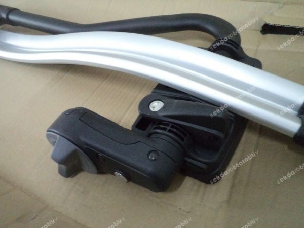 Renault Talisman Thule Bisiklet Taşıyıcı 7711577325 YP (IA-109)