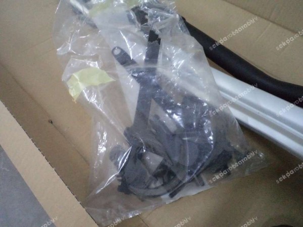 Renault Talisman Thule Bisiklet Taşıyıcı 7711577325 YP (IA-109)