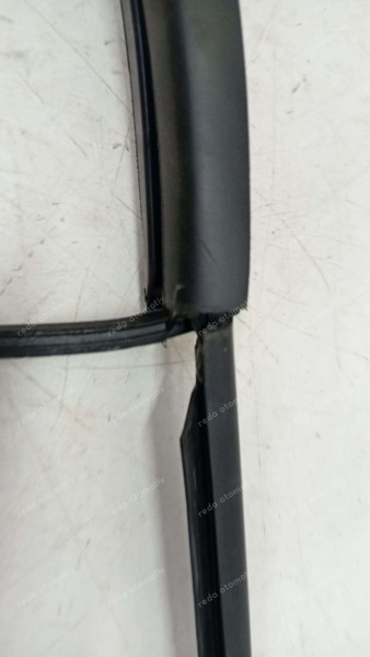 Renault Modus Ön Sağ Cam Fitili 8200338645 CP (F3)