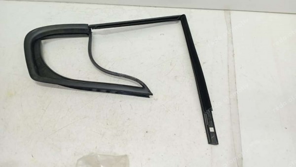 Renault Modus Ön Sağ Cam Fitili 8200338645 CP (F3)