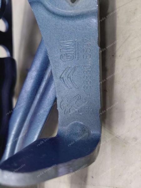 Opel Grandland Peugeot 3008 Sağ Ön Kaput Menteşesi 9814188880 CP (HA-126)