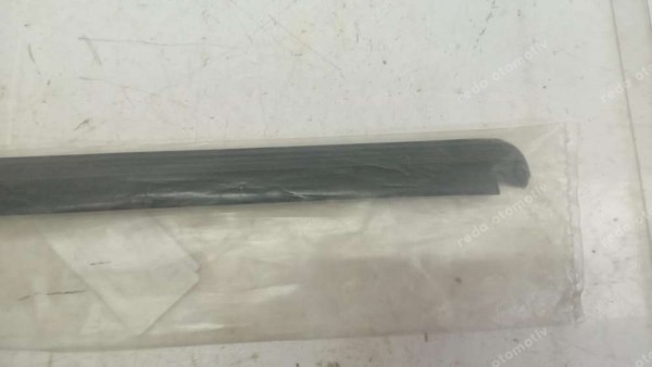 Dacia Sandero Sağ Kapı Dış Sıyırıcı Fitil 8200760258 YP (JD-120)