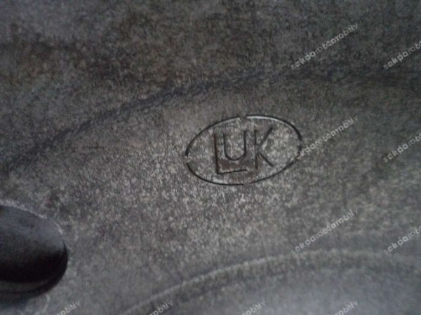 Renault Captur Clio 4 EDC Volant 8200980981 CP (IC-120)