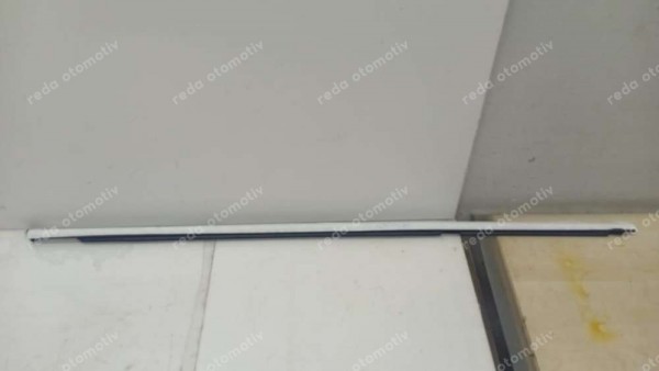 Renault Megane 3 Sağ Arka Cam Dış Fitili Krom 828209280R YP (JD-120)