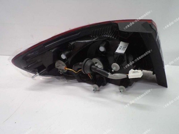Hyundai Santa Fe Sağ Dış Stop Orjinal 92402-2B520 YP (FD130)