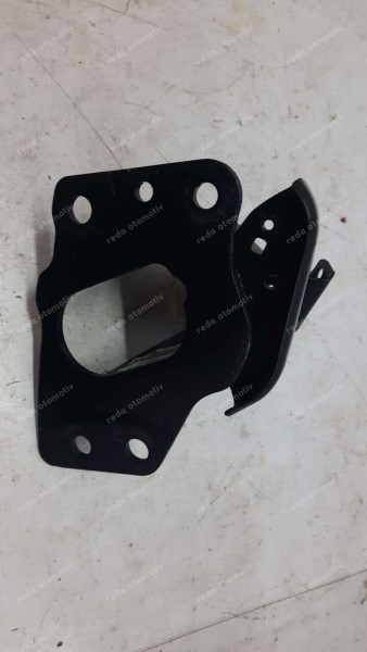 Renault Kadjar Nissan Qashqai Dingil Bağlantı Ayağı 55430-JD000 YP (EB-121)