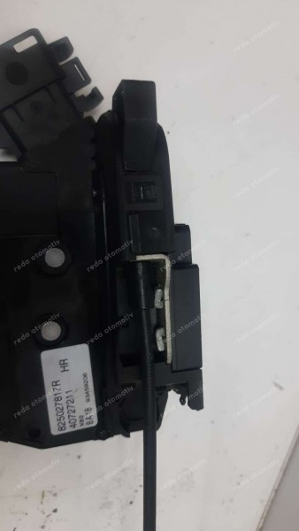 Renault Trafic 3 Sağ Sürgülü Kapı Kilidi Amb 825027817R YP (EE-125)