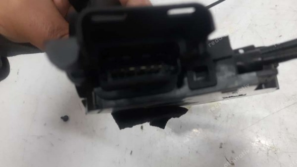 Renault Trafic 3 Sağ Sürgülü Kapı Kilidi Amb 825027817R YP (EE-125)