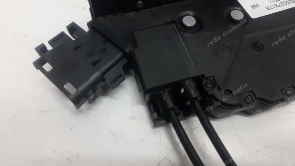 Renault Trafic 3 Sağ Sürgülü Kapı Kilidi Amb 825027817R YP (EE-125)