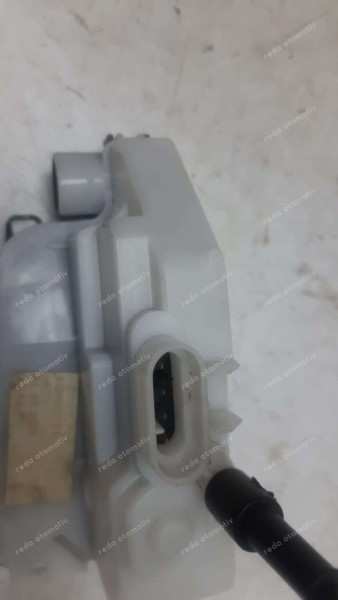 Renault Megane 2 Sağ Ön Kapı Kilidi Amb 8200027779 YP (EE-125)