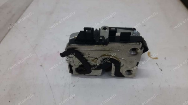 Dacia Duster Logan Sağ Ön Kapı Kilidi Amb 8200735224 YP (EE-126)