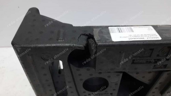 Renault Fluence Megane 3 Avadanlık 995043645R HP CP (AF-130)