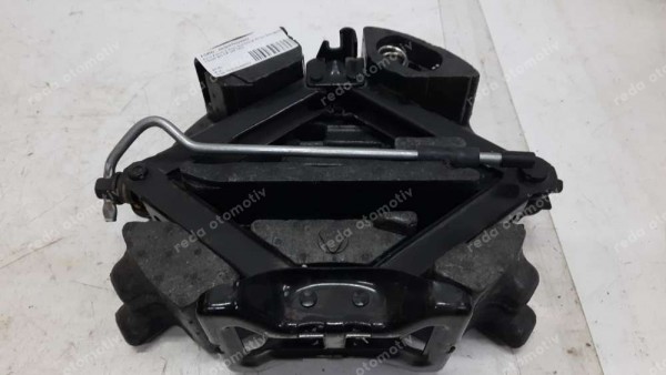 Ford Focus 2 Araç Avadanlık Kriko Seti 6M51-17009 BD CP (AF-120)